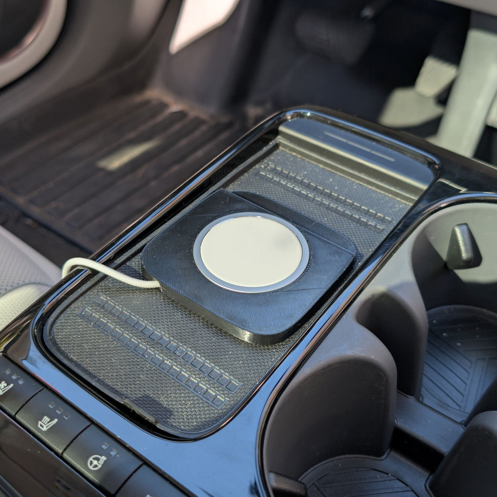 2025-2026 Ioniq 5 Wireless Charging Pad - iPhone/Pixel 10