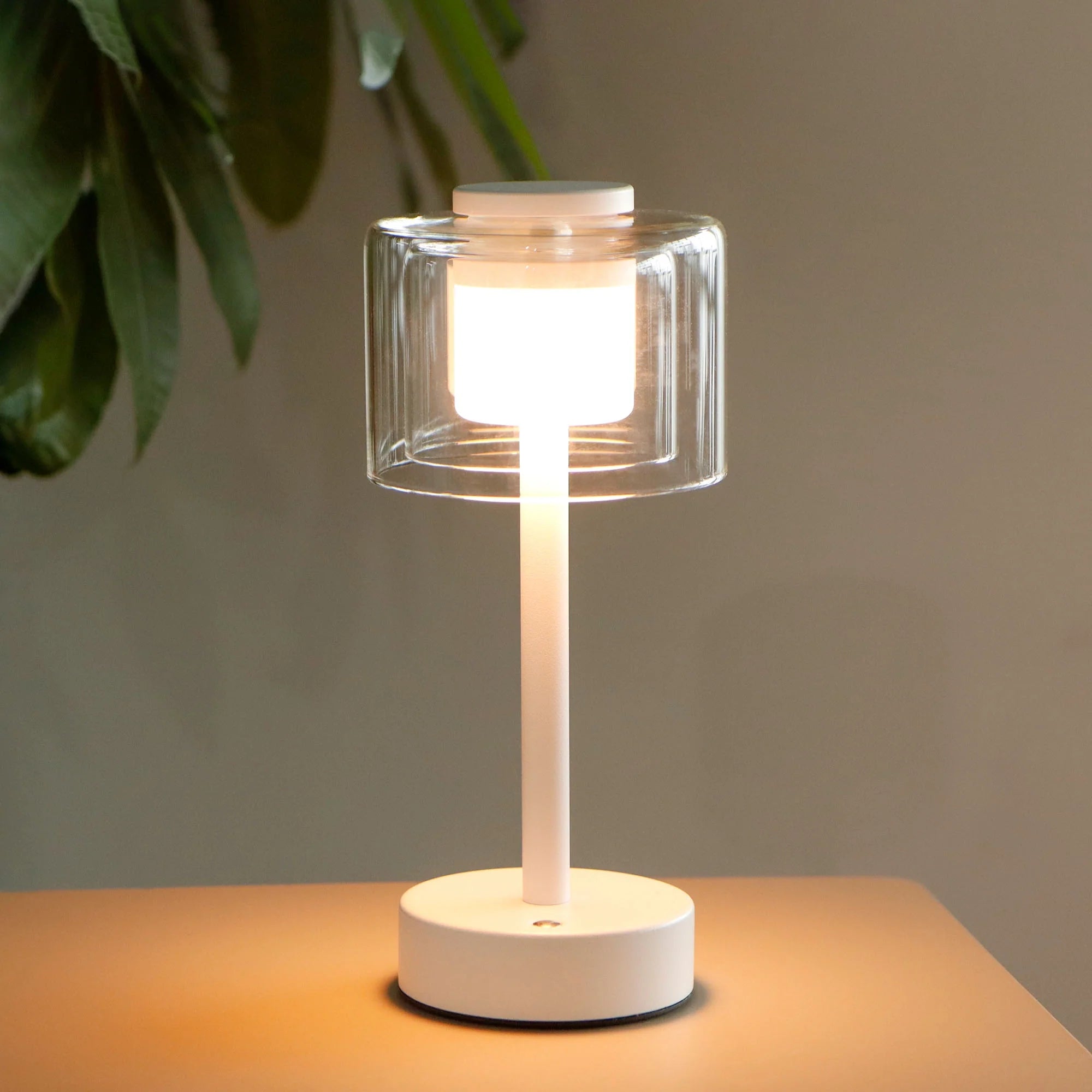 11" H 3-Way Dimmable Rechargeable Lamp