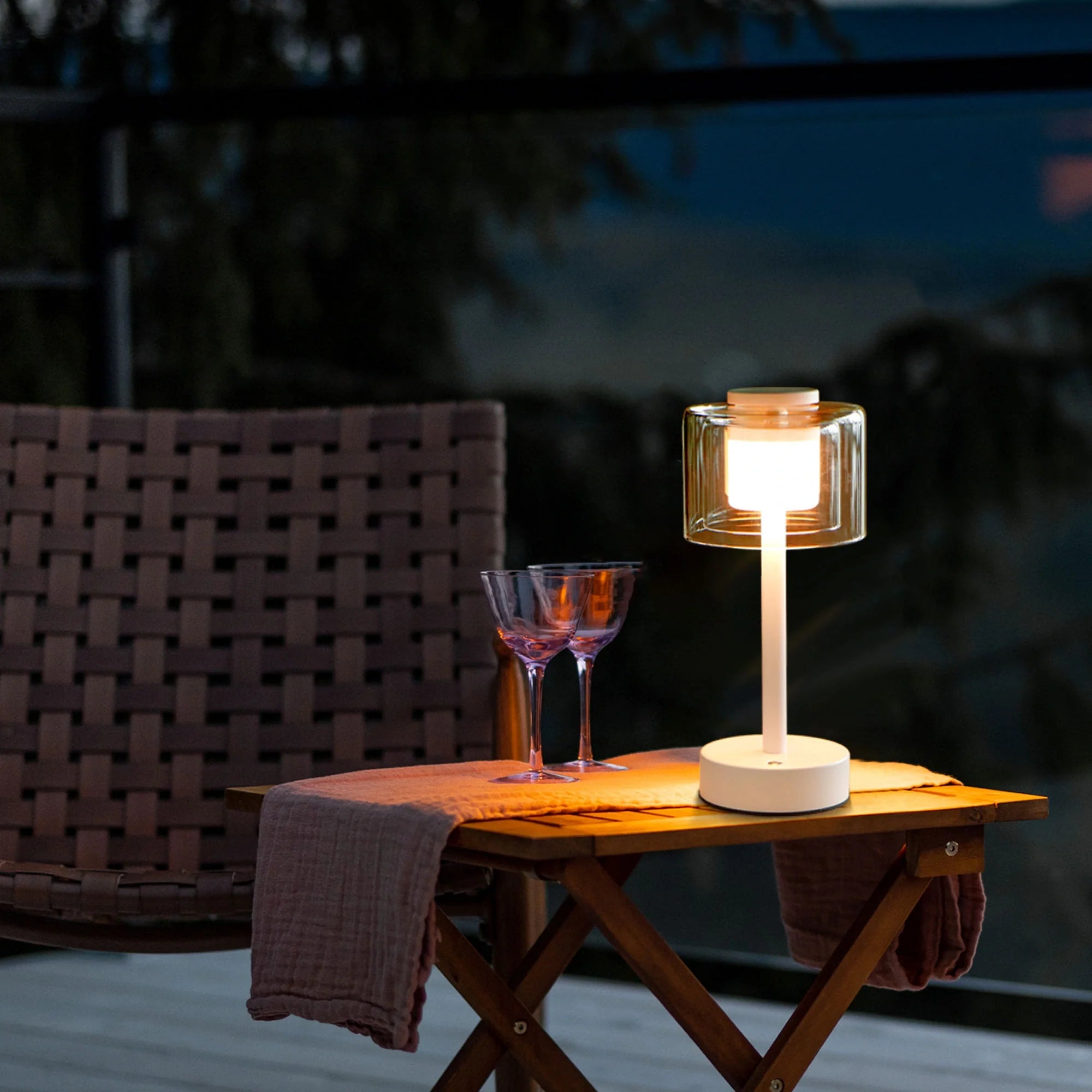 11" H 3-Way Dimmable Rechargeable Lamp